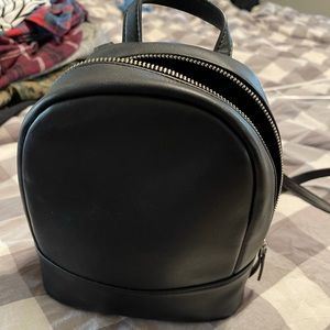 Forever 21 backpack purse